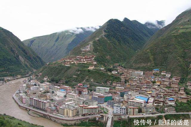 去四川还去稻城甘孜州腹心有这样一个县城,美
