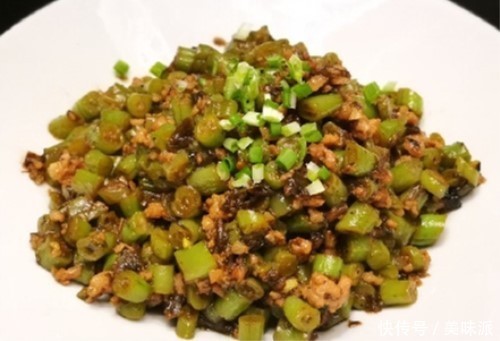 妈妈突然来看我和老婆,我们惶恐招待,妈妈的话让我们脸色大变