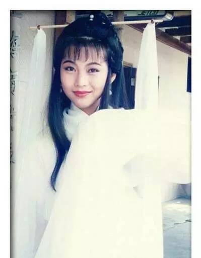 她是吴奇隆前女友,进娱乐圈为母还债,如今终于成人生赢家!