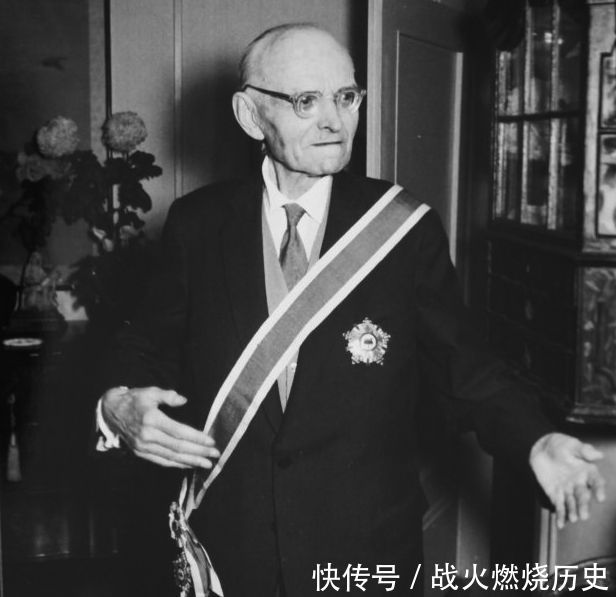 帮中国抗日的德国军师,希特勒让他回去,他说我