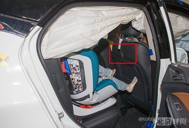 侧碰气帘弹出不完整 比亚迪-元碰撞测试简析