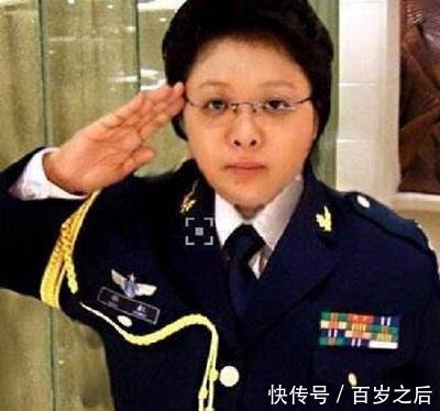 年轻的韩红身材苗条,青春洋溢,变胖的原因很常