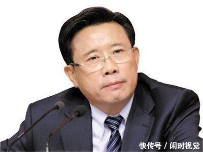 他是差点成为老师的中国首富,把挖掘机卖到全世界身价超过700亿