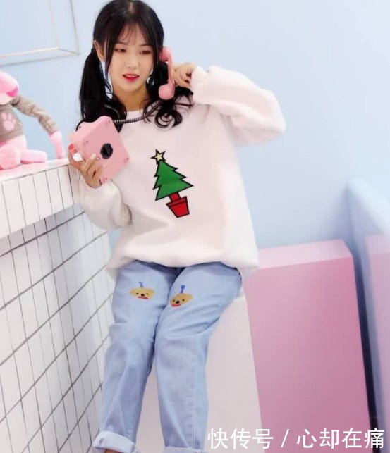 杨清柠晒照粉丝从手机壳看出端倪,一句话浇灭