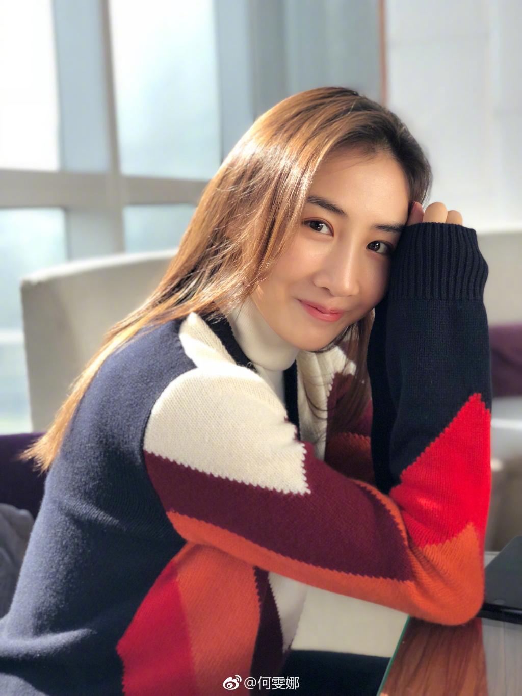 神何雯娜晒照女神依旧 何雯娜退役后做什么事