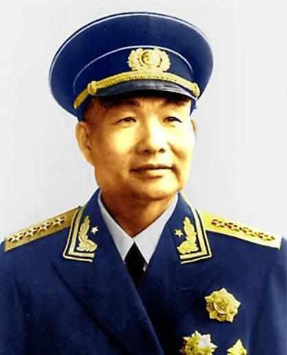 他连打两个败仗要枪毙,毛主席不同意,军委副主席拒签字!为何?