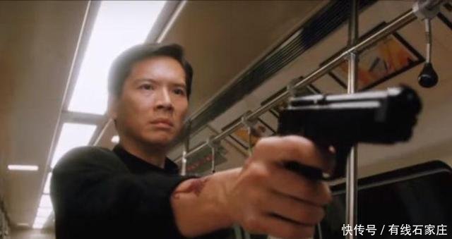 怒扇向华强耳光,强关演歌台,是谁断送香港黑老