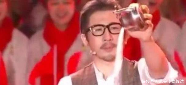 岳云鹏笑场,钟汉良破音,刘谦炒冷饭,春晚还让人