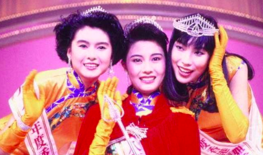她曾艳压李嘉欣却患抑郁症自残，如今44岁为保容颜整容险丧命！