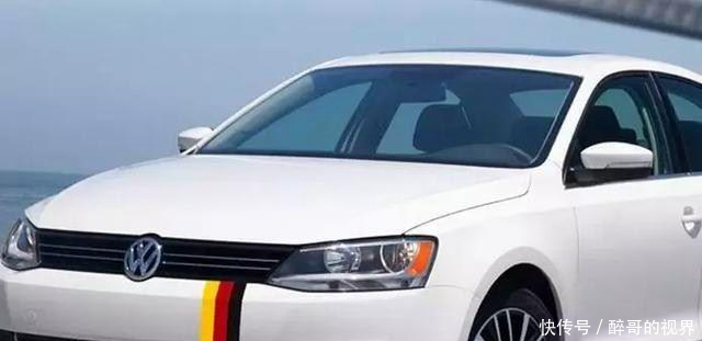 为何路面上很多车中网都有三色带这到底代表什