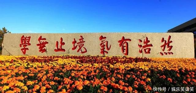 低调救人的大学生VS高铁霸座男让好人扬名,不