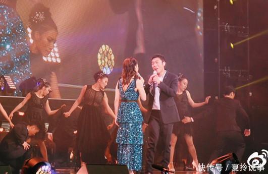 实锤!许志安曾邀请小三黄心颖上台合唱,两人深