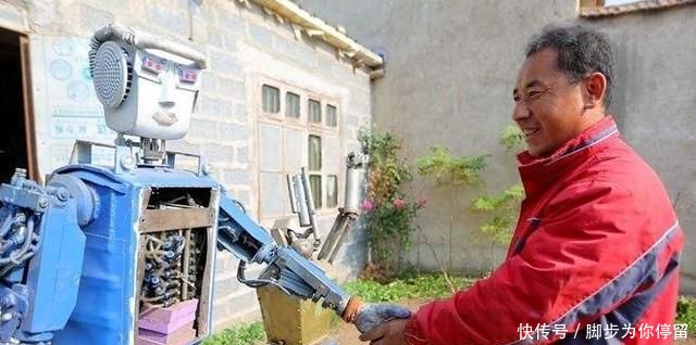 初中文化的农村男子,花11万做了个机器人放弃