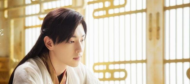 《香蜜》杨紫,邓伦两人的8字对白意外火了,估