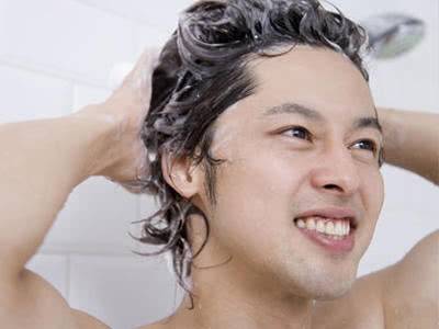 老中医的中药去屑洗发水,加点荔枝壳,止痒效果更棒