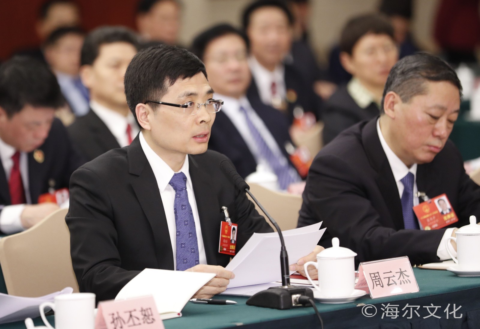 海尔总裁谈“贸易战”:世界名牌无论西东