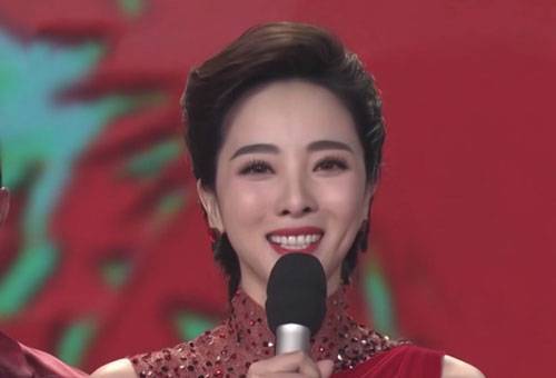 央视第一美女李思思老公曝光，真实背景寒酸到令人无语