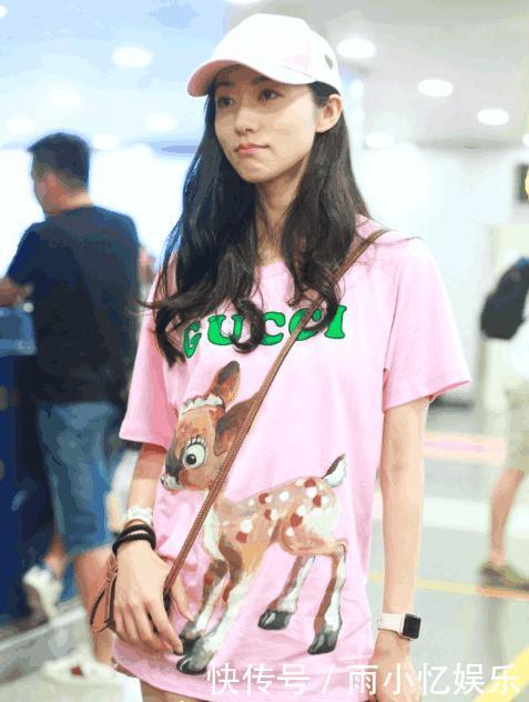 韩雪在机场的照片清纯甜美