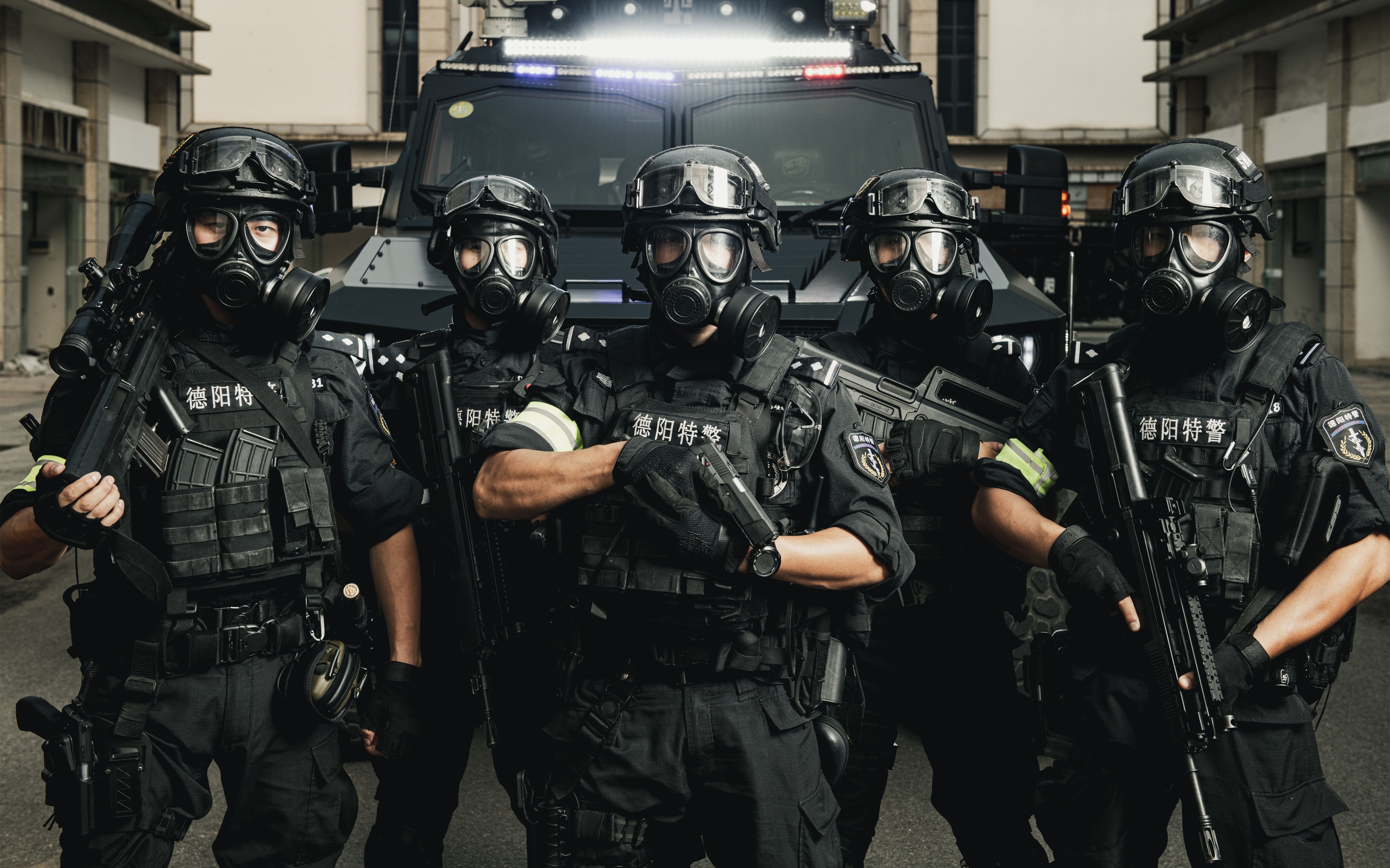 特警英雄