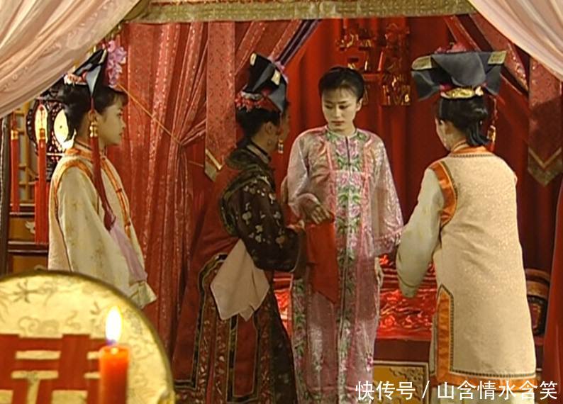 永琪与知画新婚之夜,要不是知画拦着,永琪早就跟知画办完事了!