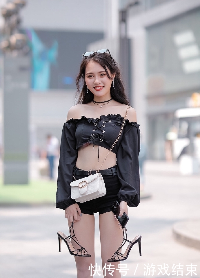 千百年来,有一样美女一直不变,就是对性感的爱美女视频东西杂技图片