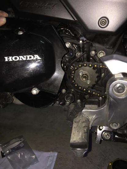 摩托车换挡不顺畅可能是少了这个配件