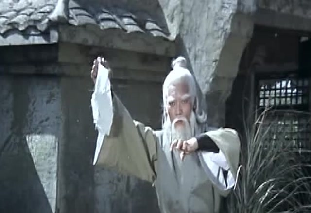 鹰爪铁布衫 www.360kan.com