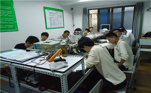 计算机维修有多挣钱?维修小哥无意间透露的话