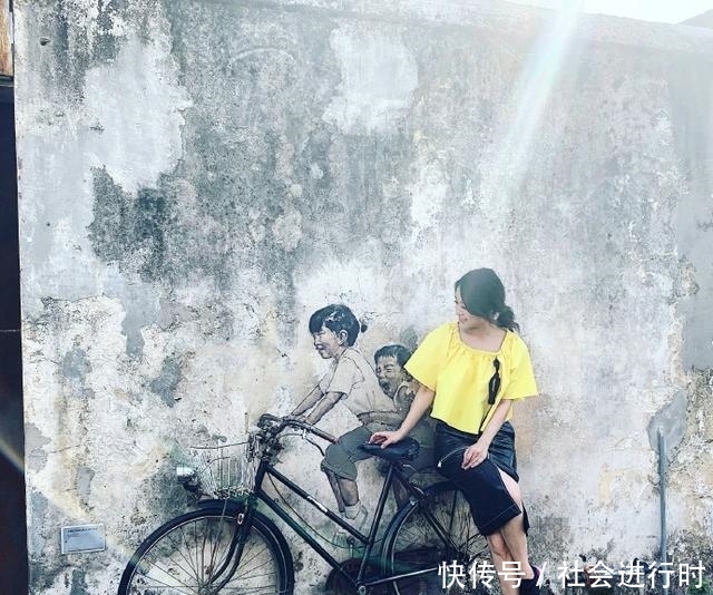 实锤!许志安曾邀请小三黄心颖上台合唱,两人深