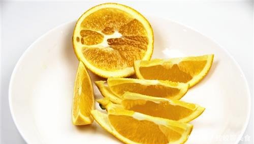 脐橙与普通橙子有什么不同 多吃脐橙有什么好