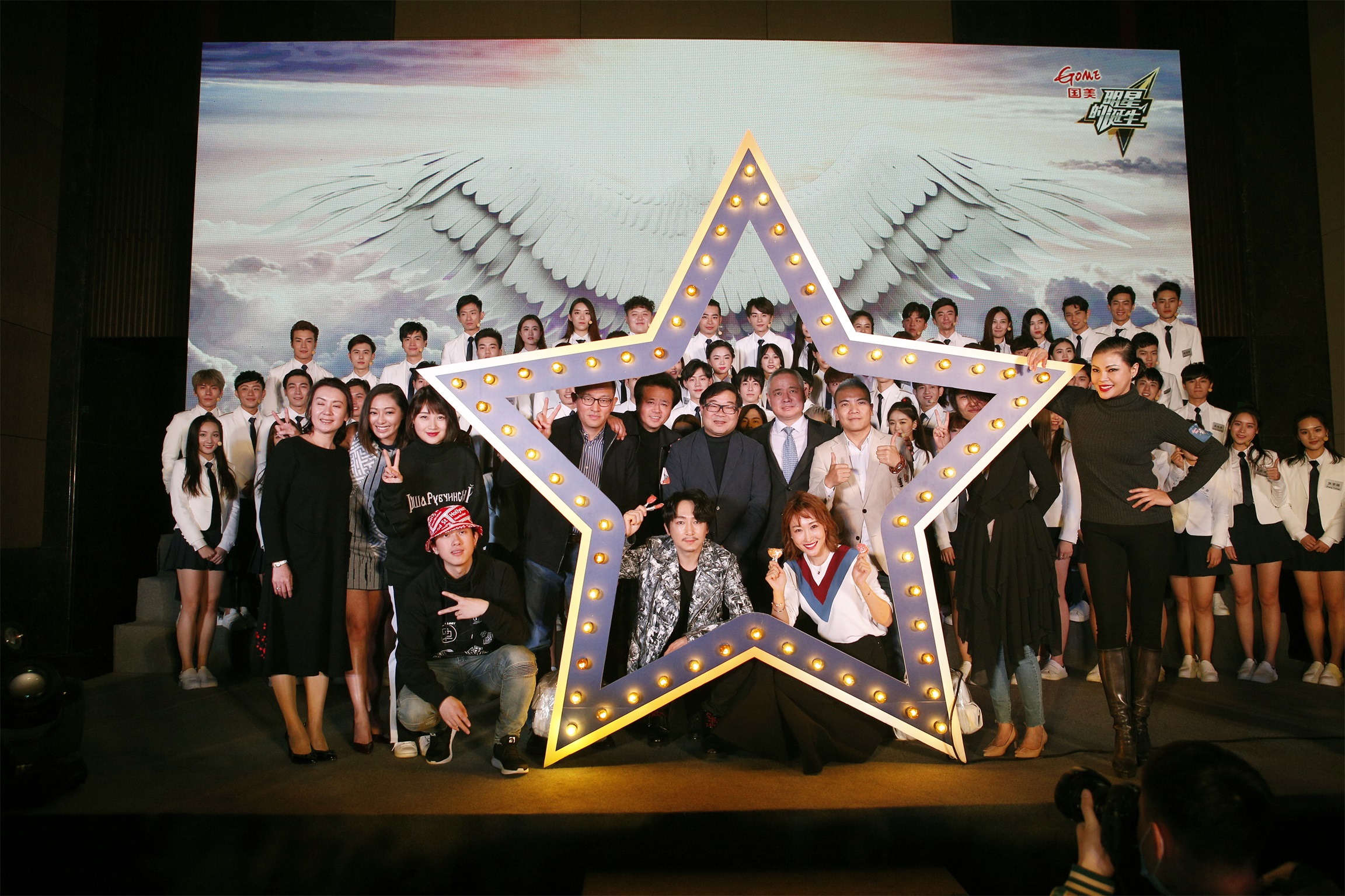 《明星的诞生》定档11月3日 一场精彩残酷的