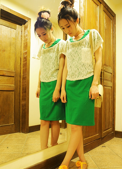 墨绿色的裙子要搭配什么颜色的上衣?_360问答