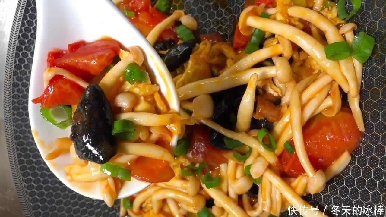 家常小炒菌菇炒鸡蛋,清淡味美营养全面,没有胃口的时候来试试! 百万发平台登陆