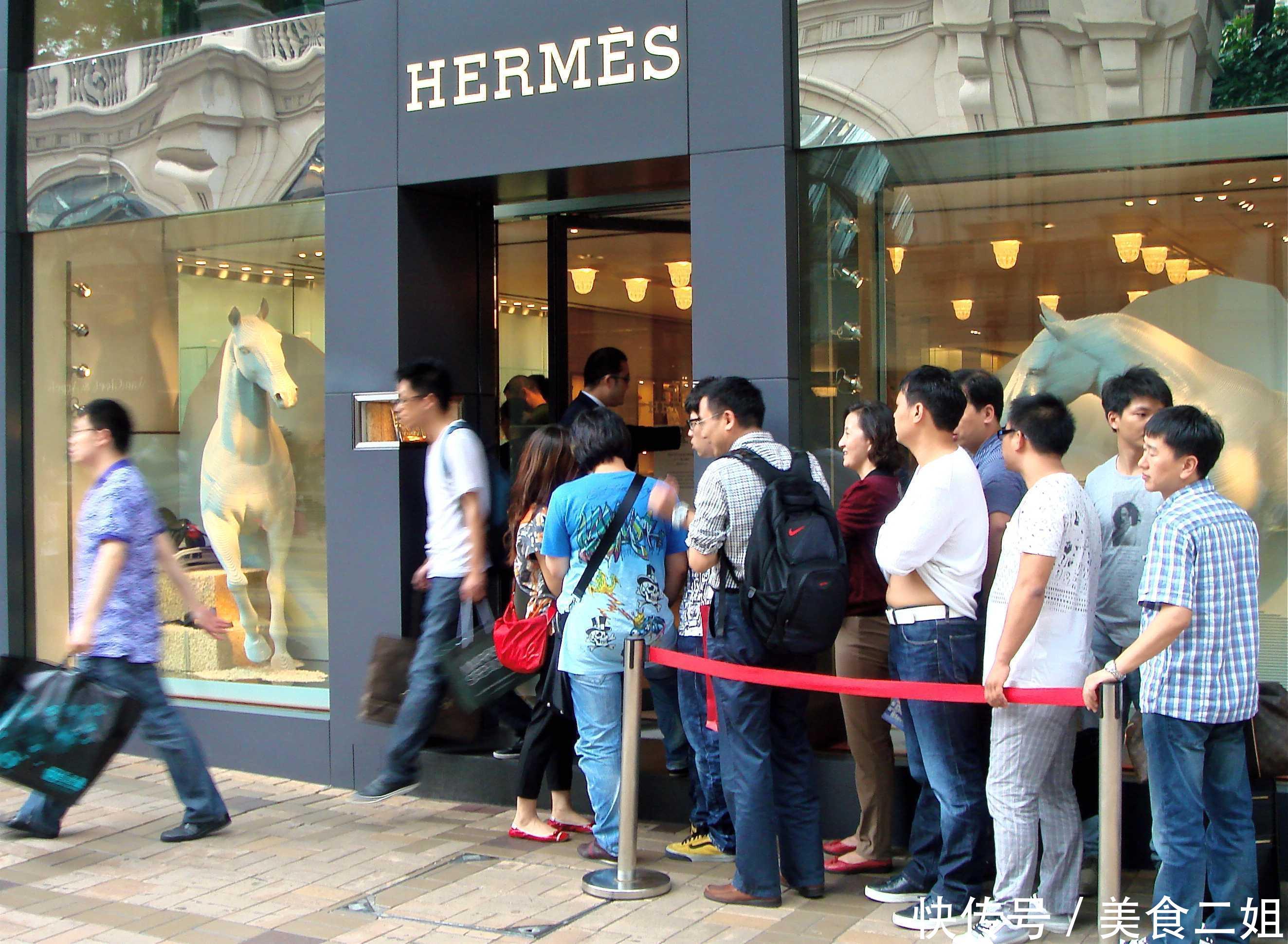 巴黎不是旅游胜地，它是中国游客团的菜市场：奢侈品如白菜