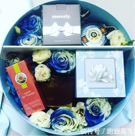 明星伴手礼,杨幂简单随性,张馨予有意义,而杨颖