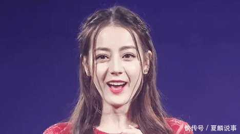 迪丽热巴怎么了,不整容就算了,越老越漂亮!