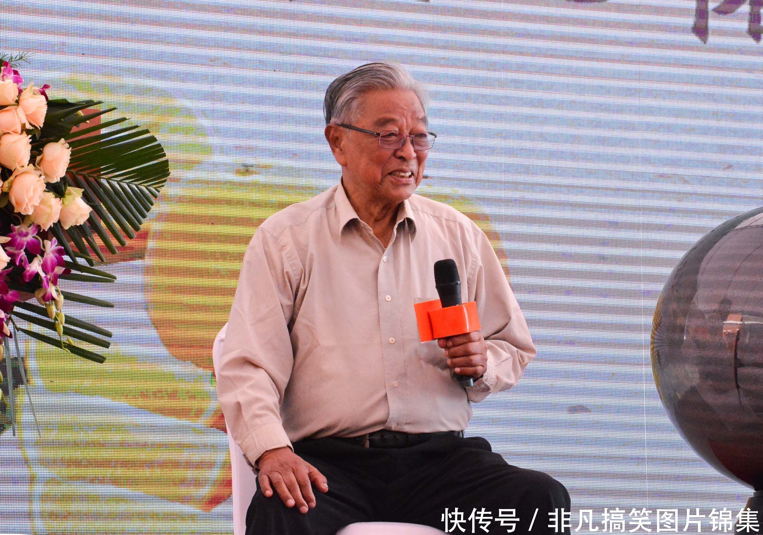 褚时健84岁再成亿万富翁 唯一女儿狱中自杀