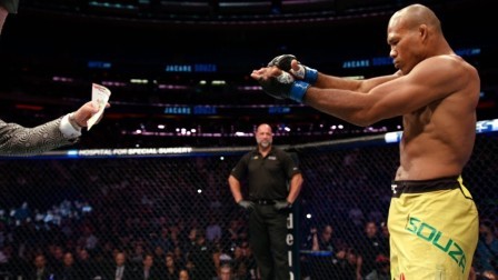 UFC终极格斗冠军赛 索萨 vs 赫尔曼森，老骥伏枥 志在冠军