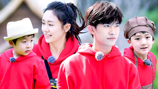 粉丝悠享版第10期：易烊千玺刘芸捉“小鸡”