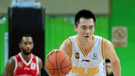 CBA 18/19赛季 同曦VS龙狮第一节：宋建骅抢断压哨上篮单节12分