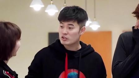 王源变大厨做红烧鲫鱼