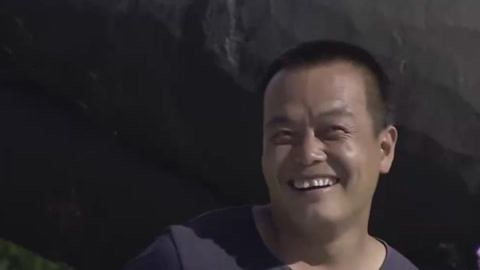 男生女生向前冲 第九季 赛道惊现“欢喜哥” 笑脸闯关乐不停