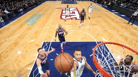 2021-2022赛季NBA集锦 NBA常规赛-库里37+7+5  哈登24分，杜兰特失准19分，勇士大胜篮网