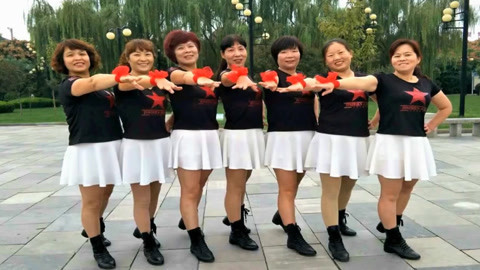 糖豆广场舞精选大众舞蹈 糖豆出品：广场舞《女人没有错》好学好看的健身鬼步舞