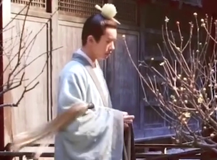 娱乐新鲜爆 易烊千玺《长安》花絮来袭