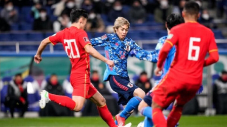中国男足冲击2022世界杯 热议李霄鹏首秀：没看出啥新意 排兵有点想当然