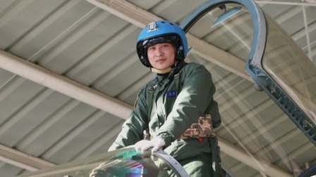 开学第一课 2022 梦想是上舰 海军飞行员牺牲前还在问自己能不能飞