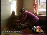 道德观察 春暖人心——扶着女儿走路的父亲