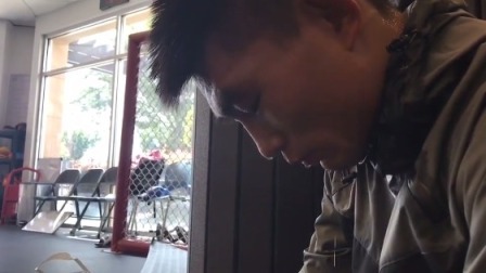 UFC终极格斗冠军赛 功夫猴子备战，宋亚东目标量级排名