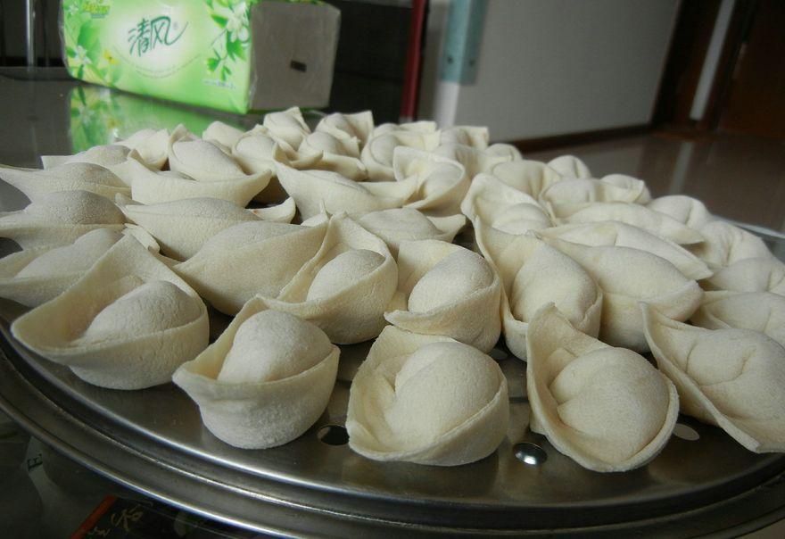 美&middot;食 只需5秒，教你用方形饺子皮就能包出元宝形状的饺子，简单又易学